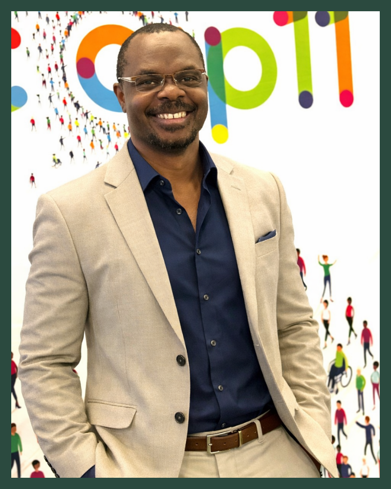 Felix Tih en situation professionnelle